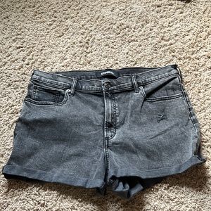 Black jean short